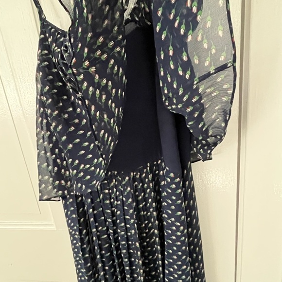 girl. By Band of Outsiders Ditsy Tulip Print 100% Silk Dress Size 0 Boho Summer - Picture 7 of 14